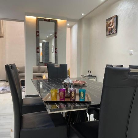 מרקש Appartement En Duplex Avec 3 Chambres Haut Standing Gueliz Marrakech מראה חיצוני תמונה